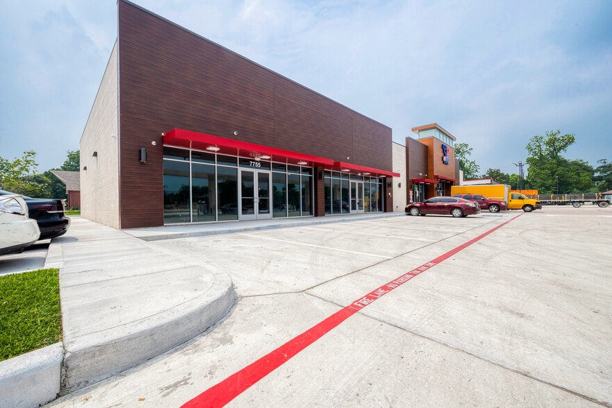 7755 N Wayside Dr, Houston, TX for lease - Building Photo - Image 3 of 32