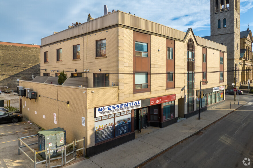 388 Queen St E, Toronto, ON for sale - Building Photo - Image 2 of 3