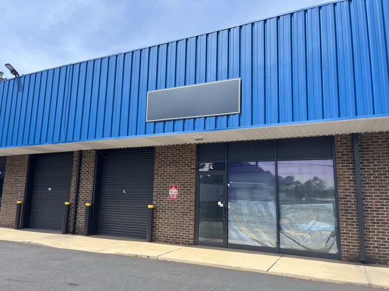 1701 McCoba Dr SE, Smyrna, GA for lease - Building Photo - Image 1 of 5