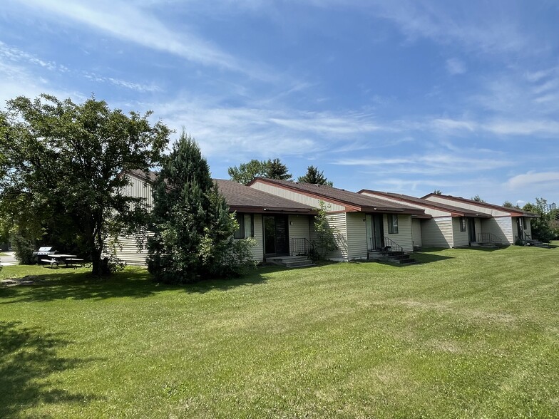 855 6th St, Cando, ND for sale - Primary Photo - Image 1 of 1