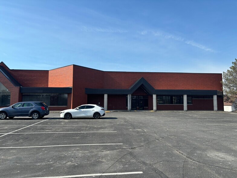 210 S Jefferson St, Huntington, IN for lease - Building Photo - Image 2 of 15