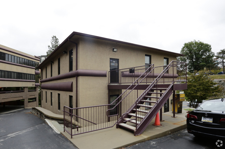 215 Presidential Blvd, Bala Cynwyd, PA for sale - Building Photo - Image 1 of 1