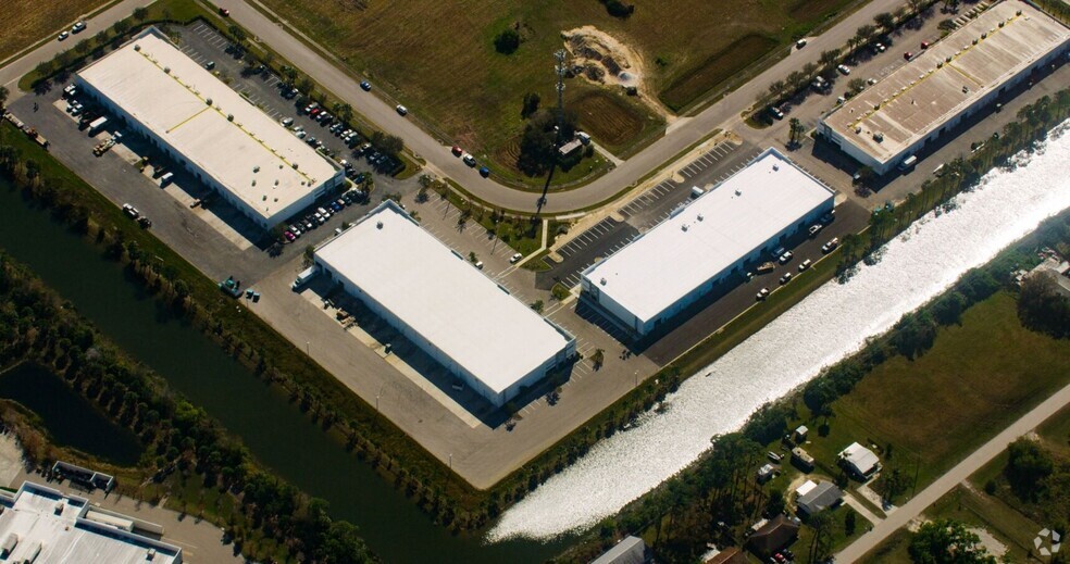 911 E Industrial Cir, Cape Coral, FL for lease - Aerial - Image 2 of 2