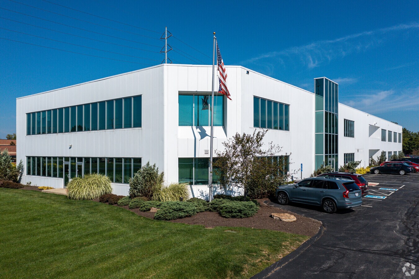 30455 Solon Rd, Solon, OH 44139