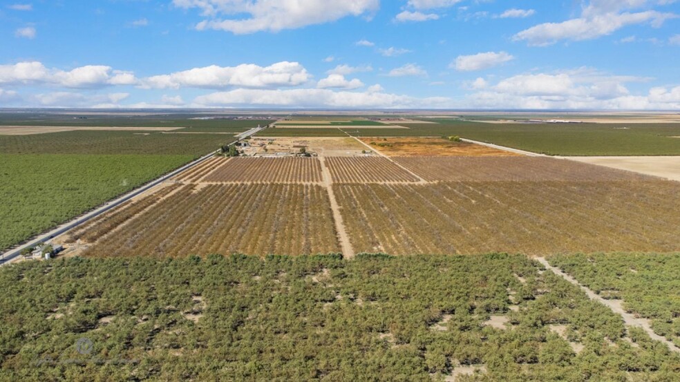 28194 Pond Rd, Wasco, CA for sale - Primary Photo - Image 1 of 1