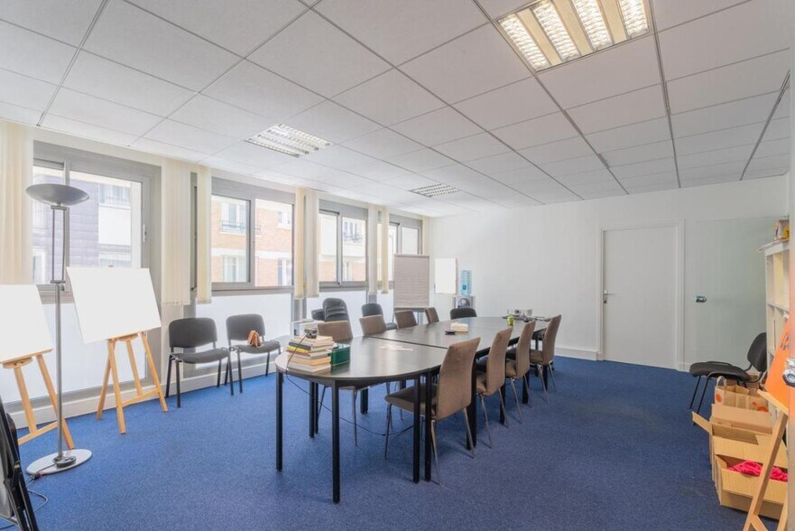 55 Rue De La Fédération, Paris for lease - Interior Photo - Image 1 of 10
