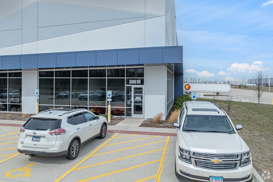 30610 S Kavanaugh Rd, Wilmington, IL for lease - Building Photo - Image 2 of 5