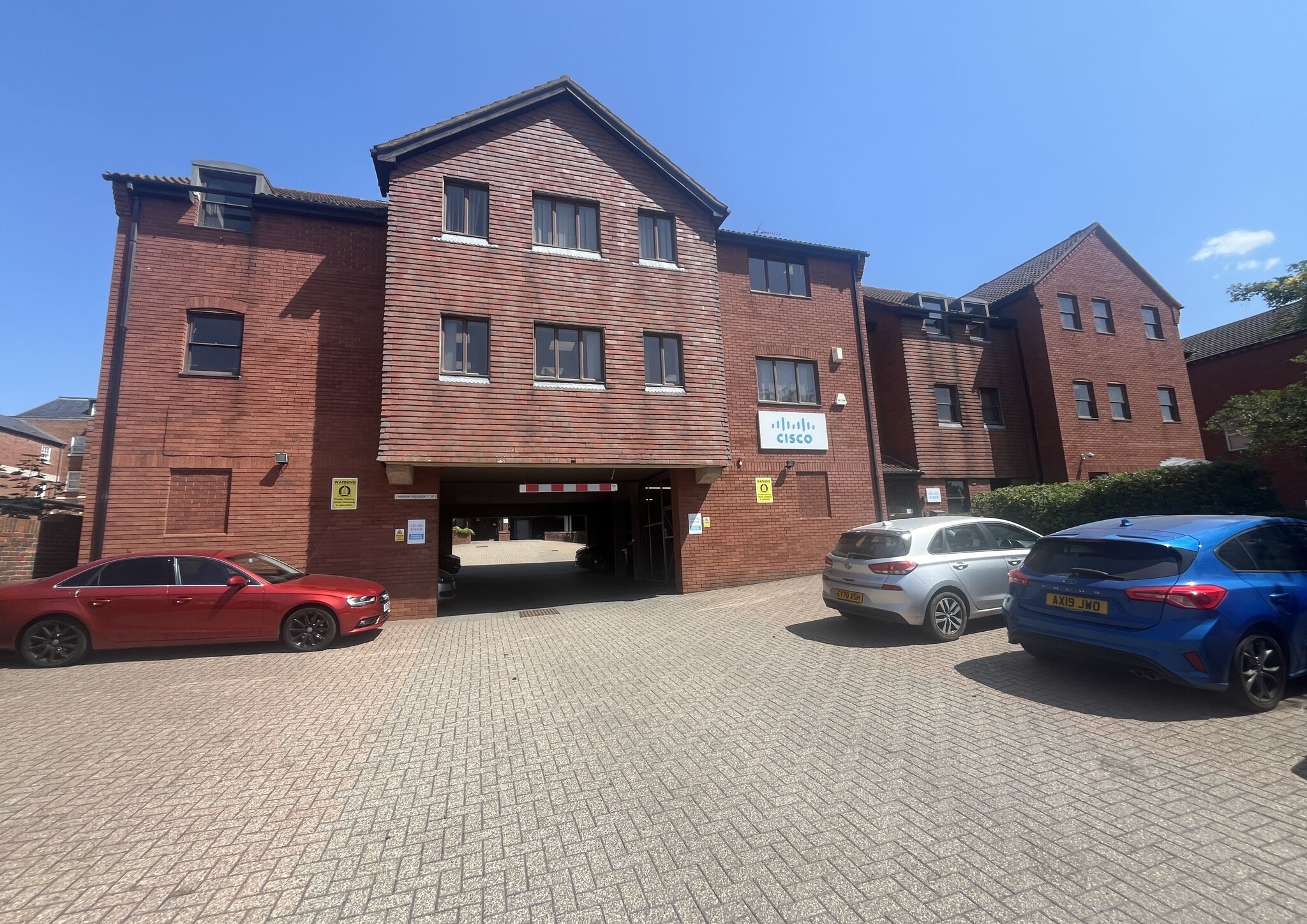 4-6 Arden Grv, Harpenden for lease Building Photo- Image 1 of 4