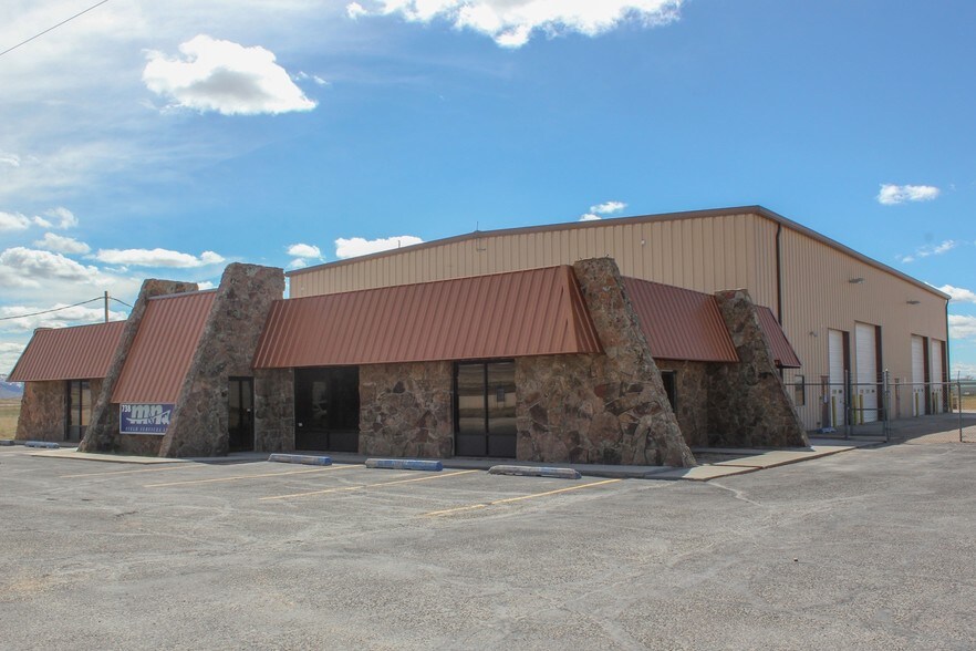 738 N Robertson Rd, Casper, WY for sale - Primary Photo - Image 1 of 1