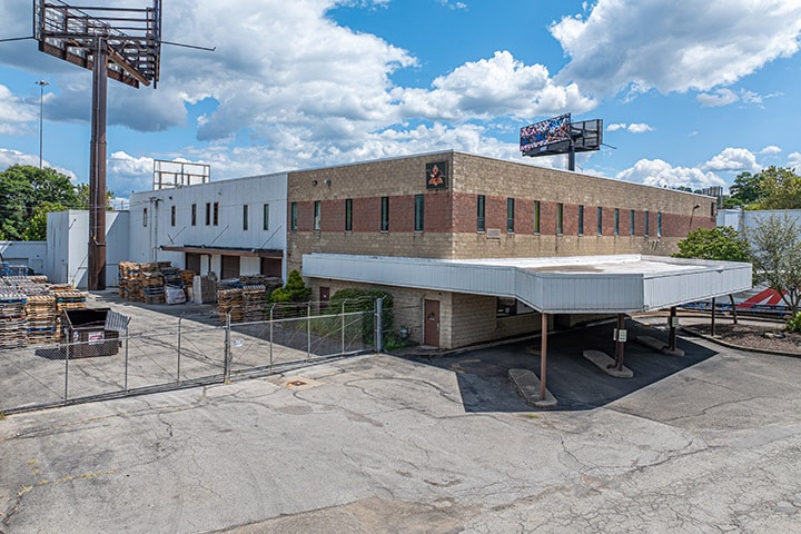 100 Tripak Industries Blvd, Tarentum, PA for lease - Building Photo - Image 2 of 16