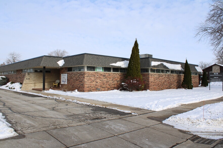 525 E Division St, Fond Du Lac, WI for lease - Building Photo - Image 1 of 4
