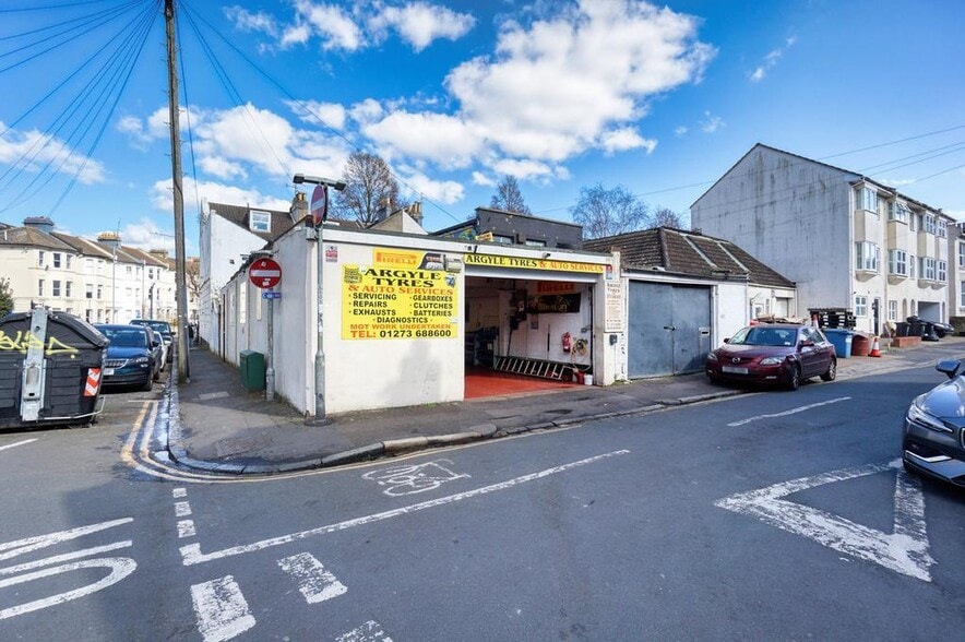21E Campbell Rd, Brighton for sale - Building Photo - Image 1 of 10
