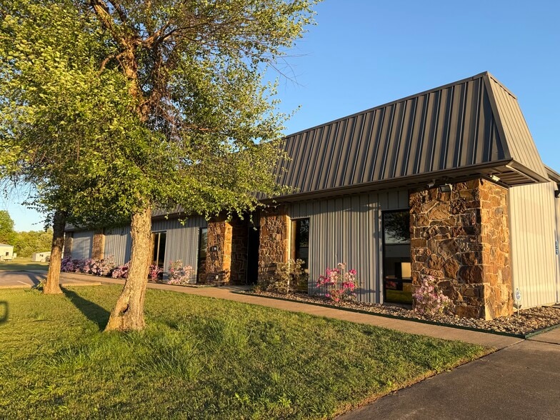 3904 Ayers Rd, Fort Smith, AR for lease - Building Photo - Image 1 of 25