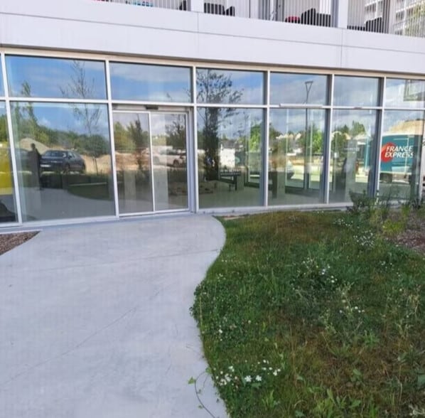 175 Rue de Châteaugiron, Rennes for lease - Building Photo - Image 3 of 6