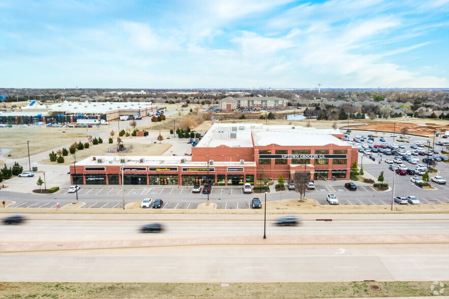 1200-1260 W Covell Rd, Edmond, OK for lease - Building Photo - Image 3 of 10