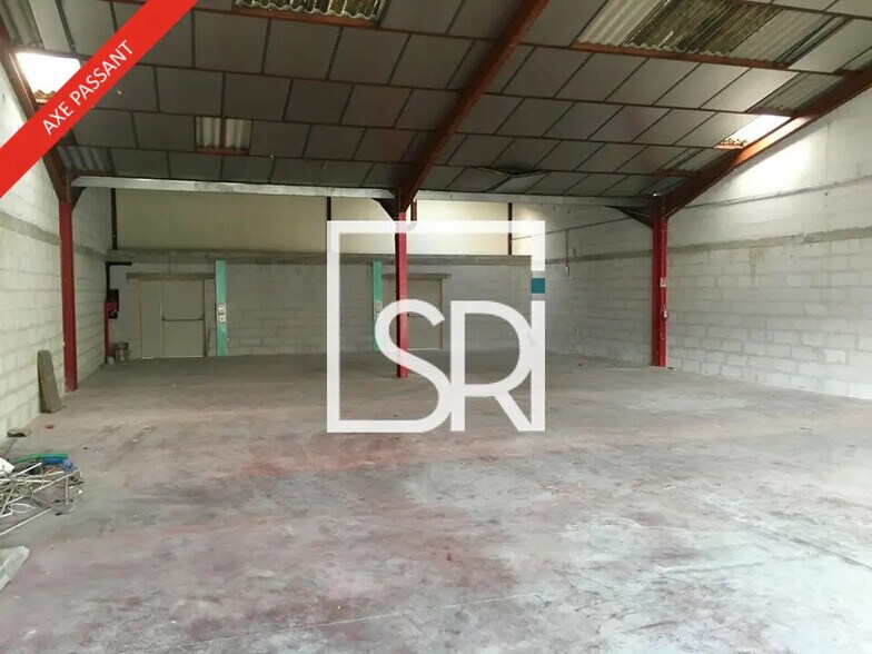 Retail in Cournon-d'Auvergne for lease - Interior Photo - Image 3 of 8