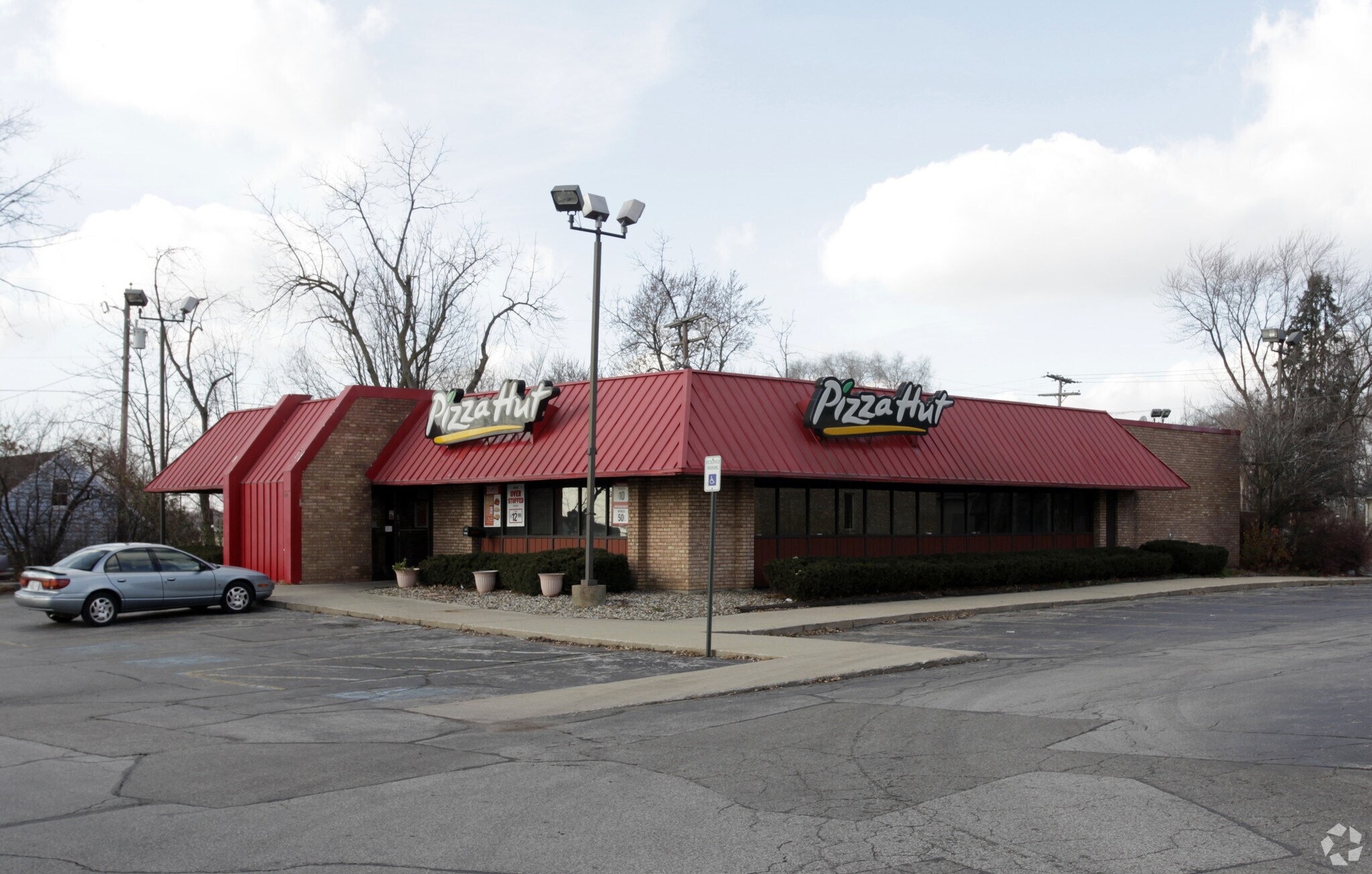 209 E Ireland Rd, South Bend, IN for sale Primary Photo- Image 1 of 1