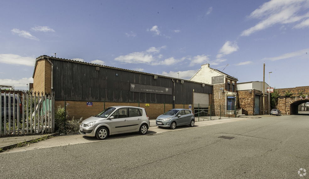 2-10 St Johns Rd, Bootle for lease - Primary Photo - Image 1 of 3