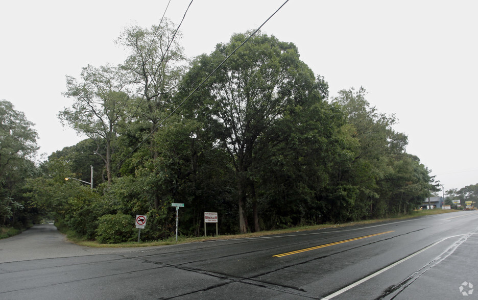 Middle Country Rd, Middle Island, NY for sale - Building Photo - Image 2 of 2