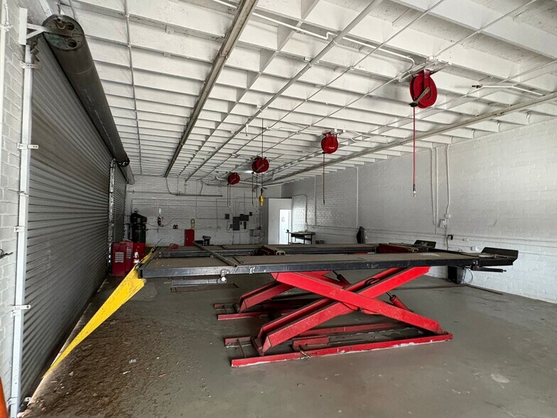 5570 Sepulveda Blvd, Culver City, CA for lease - Building Photo - Image 3 of 17