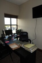 1801 W 32nd St, Joplin, MO for lease Interior Photo- Image 1 of 4