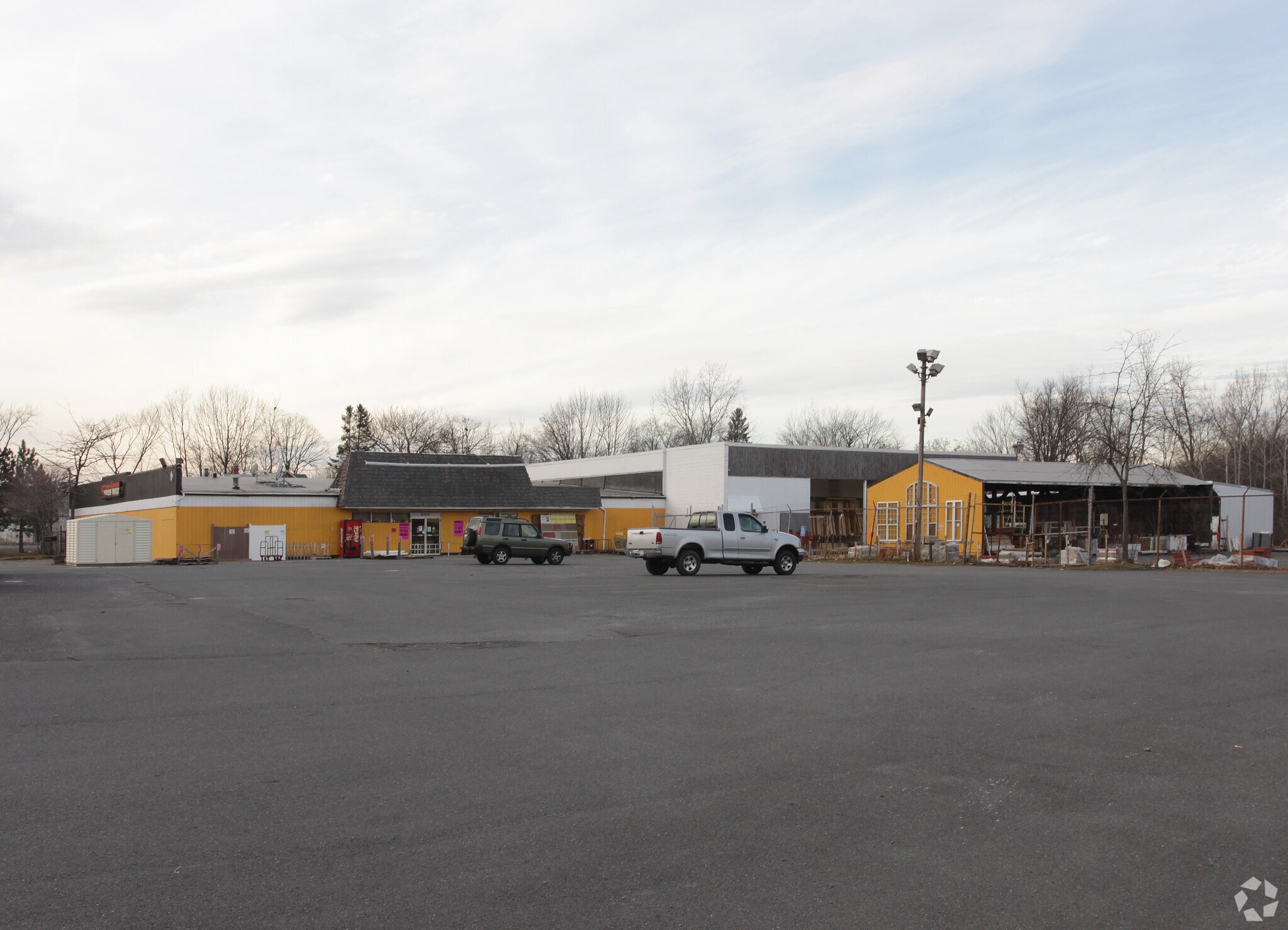 163 Troy Schenectady Rd, Watervliet, NY for sale Primary Photo- Image 1 of 1