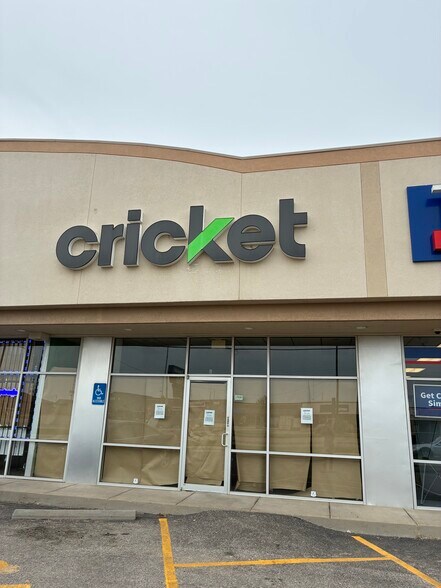 2408 W Central Ave, El Dorado, KS for lease - Building Photo - Image 2 of 9