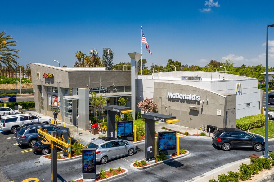 2300 Harbor Blvd Costa Mesa Ca 92626 Property Record Loopnet Com