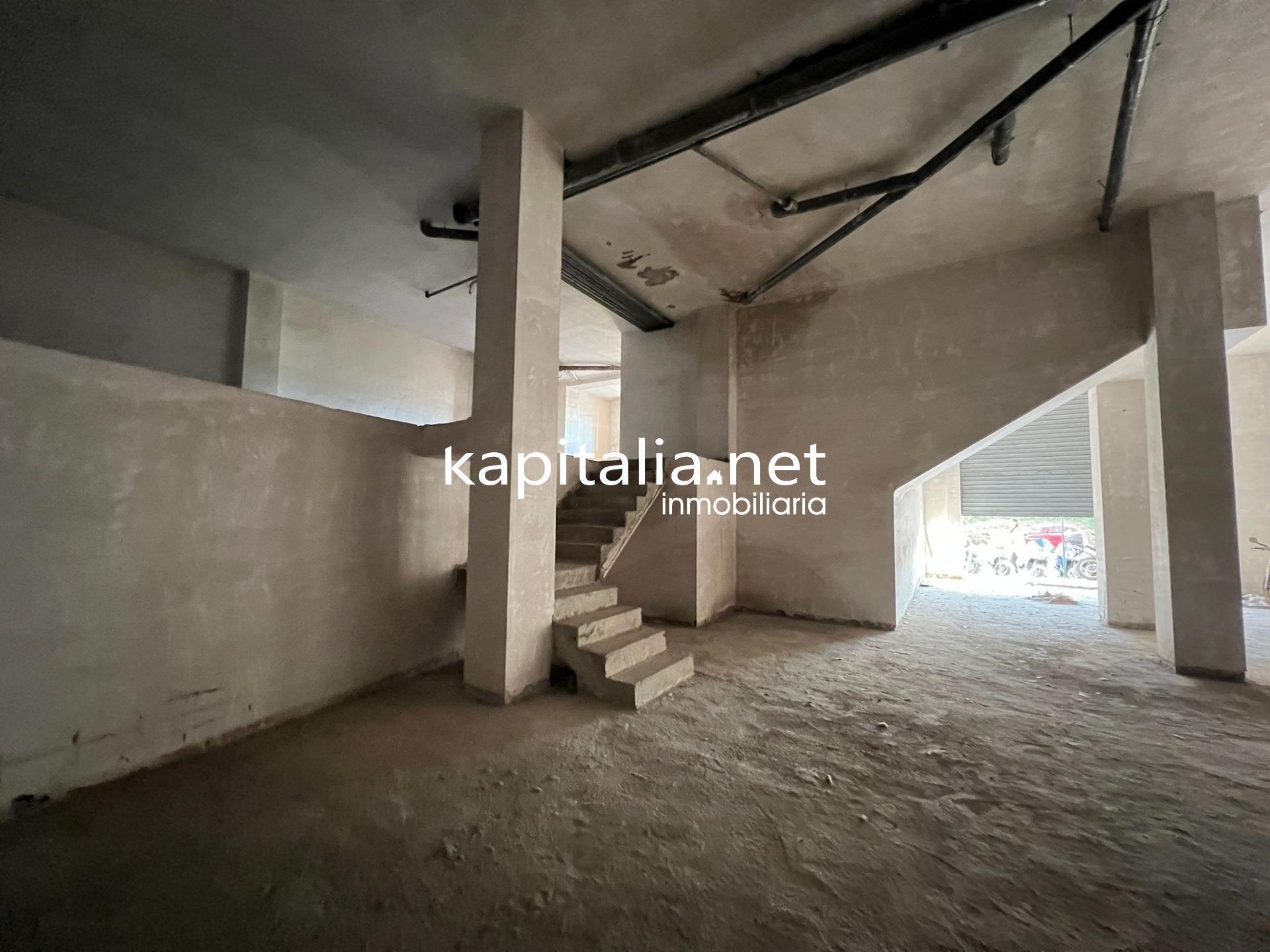 Retail in Ontinyent, Valencia for sale Building Photo- Image 1 of 8
