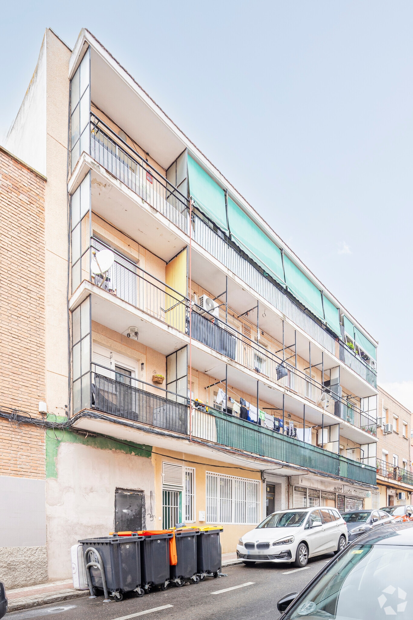 Calle de Esperanza Macarena, 36, Madrid, Madrid for sale Primary Photo- Image 1 of 3