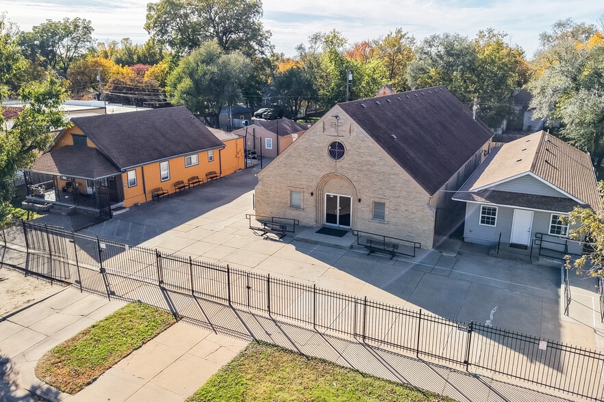 CHURCH WITH EVENT SPACE & 6-BEDROOM HOME portfolio of 3 properties for sale on LoopNet.com - Building Photo - Image 1 of 13