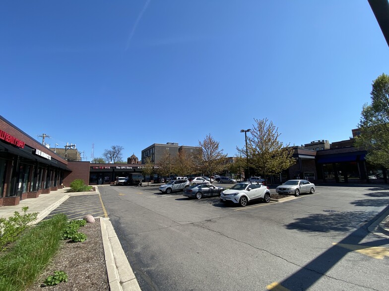 2808-2820 W Armitage Ave, Chicago, IL for lease - Building Photo - Image 3 of 12