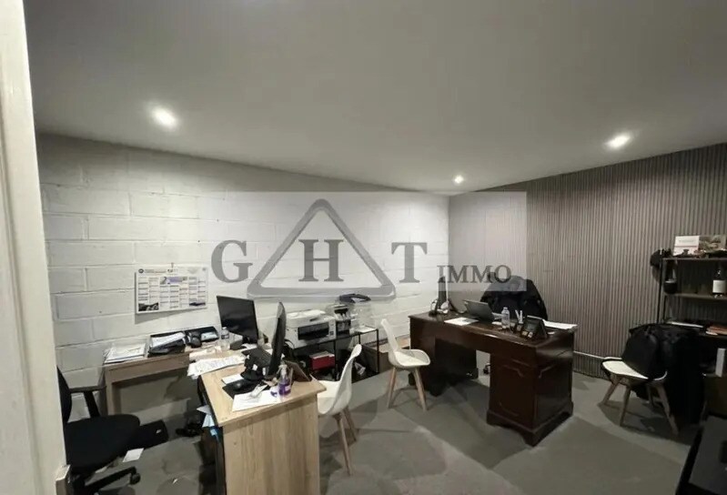 Industrial in Saint-Maximin for lease - Interior Photo - Image 3 of 3