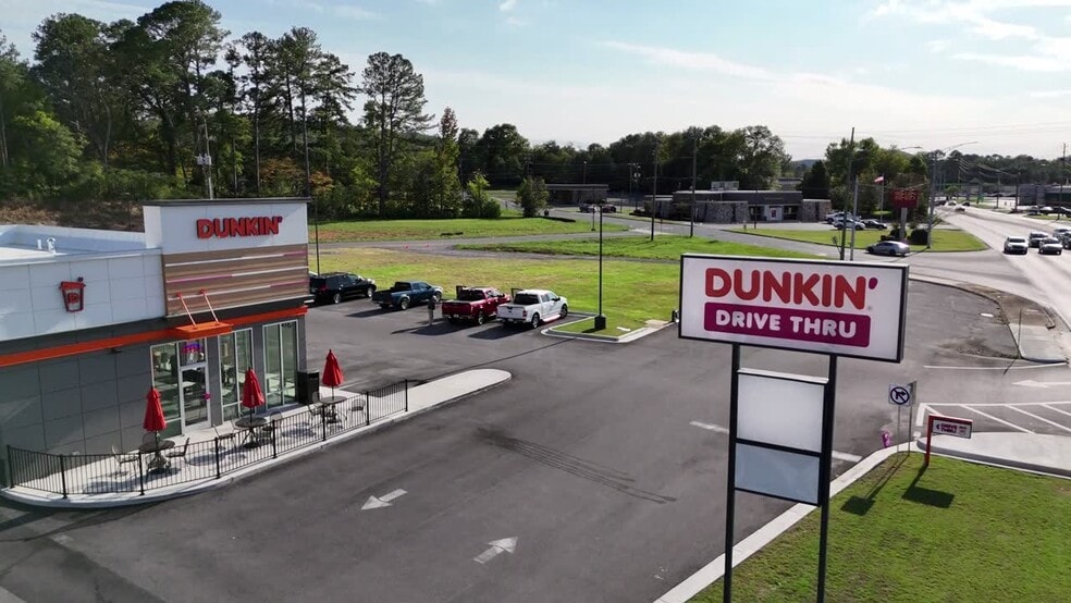 3354 Rainbow Dr, Rainbow City, AL for lease - Commercial Listing Video - Image 2 of 7