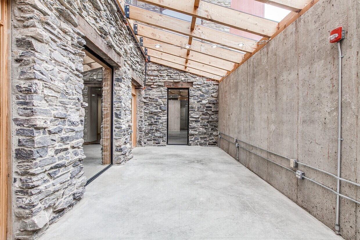 47 E South St, Frederick, MD for lease Building Photo- Image 1 of 2