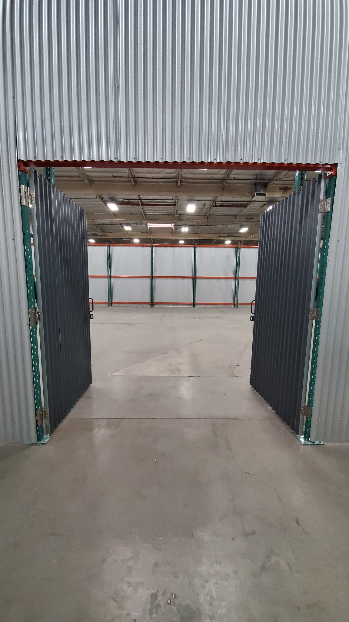 21350 Lassen St, Chatsworth, CA for lease Building Photo- Image 1 of 3