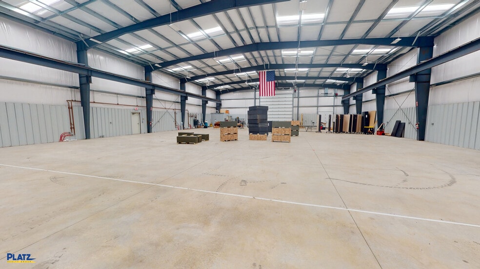 2430 Funston St, Youngstown, OH for lease - Building Photo - Image 2 of 17