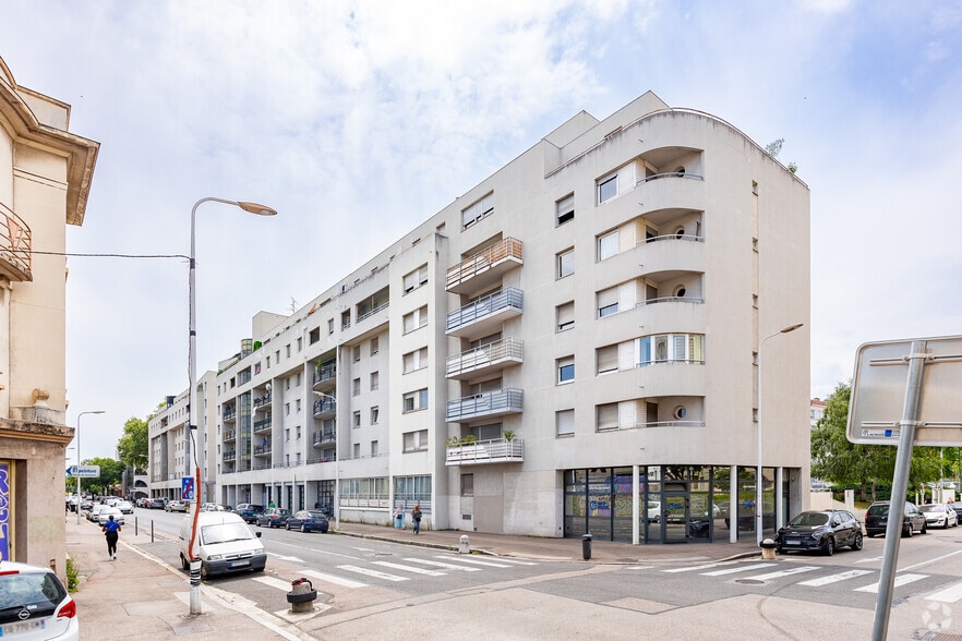 202-204 Rue Marcel Mérieux, Lyon for lease - Building Photo - Image 3 of 25