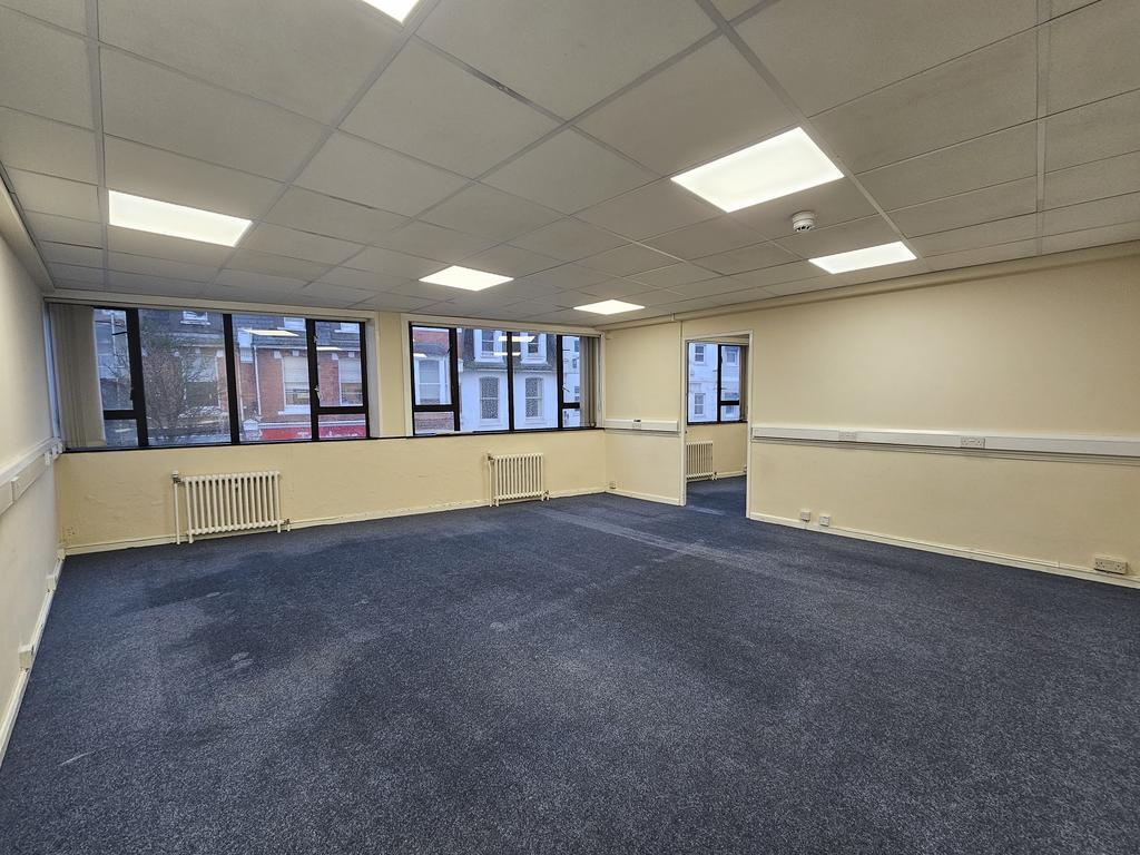 132-136 Union St, Torquay for lease Interior Photo- Image 1 of 3