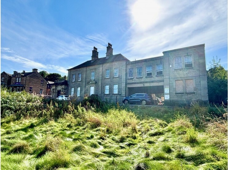 8 Snitterton Rd, Matlock for sale - Primary Photo - Image 1 of 1