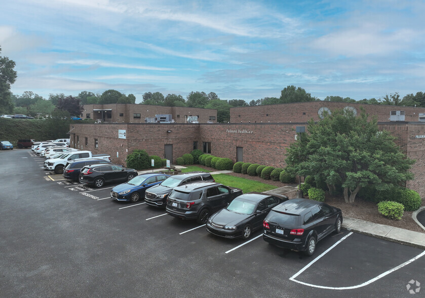 208 Old Mocksville Rd, Statesville, NC for lease - Building Photo - Image 2 of 5