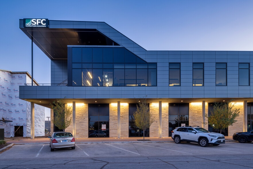 200 E Front St, Arlington, TX for lease - Building Photo - Image 3 of 7