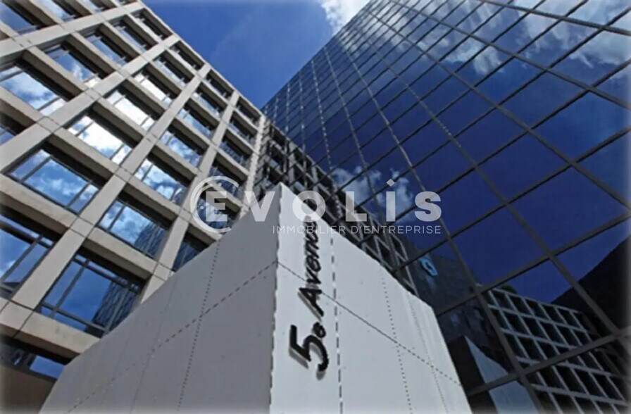 Office in Courbevoie for lease - Building Photo - Image 1 of 11
