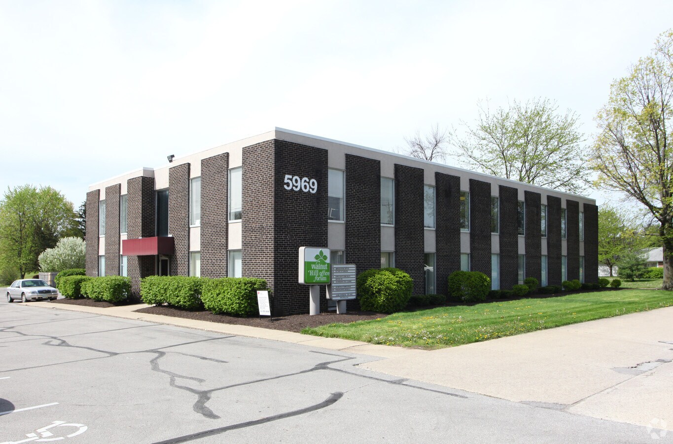 5969 E Livingston Ave, Columbus, OH 43232