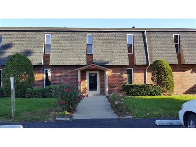 2 Terminal Dr, East Alton, IL for sale Primary Photo- Image 1 of 1