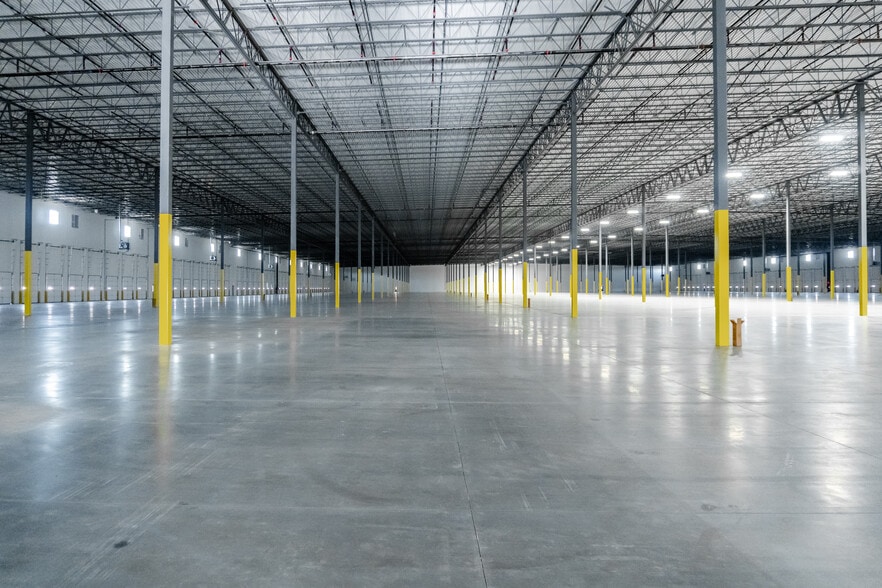 S. Main St, Duncan, SC for lease - Interior Photo - Image 3 of 5