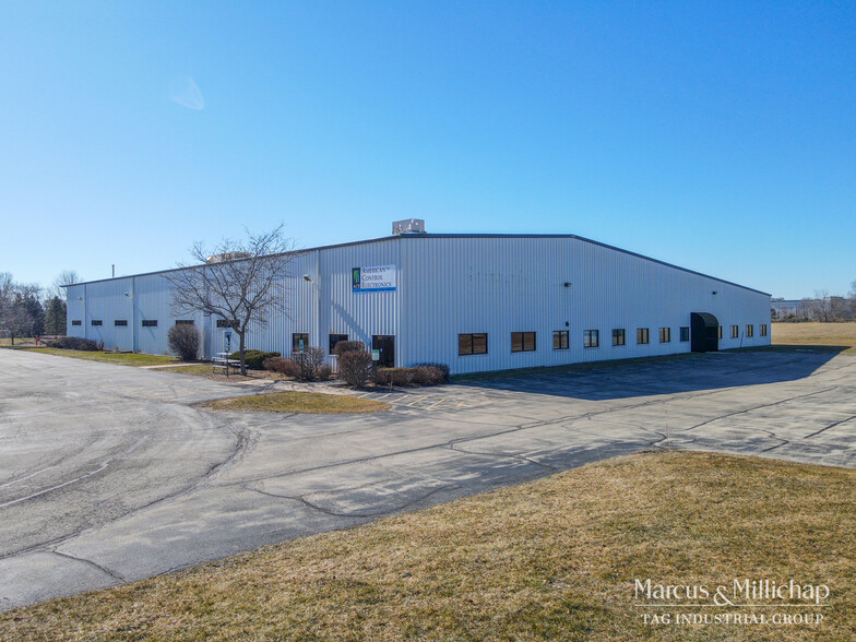 14300 De la Tour Dr, South Beloit, IL for sale - Building Photo - Image 1 of 1