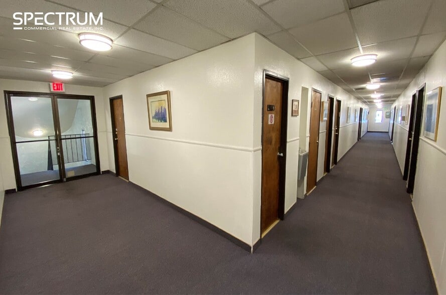 20951-20963 Devonshire St, Chatsworth, CA for lease - Building Photo - Image 3 of 7