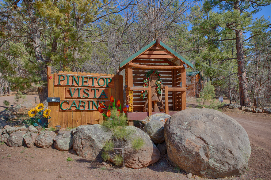 2391 Penrod, Pinetop, AZ for sale - Primary Photo - Image 1 of 22