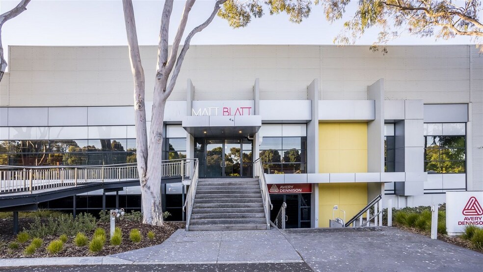 1090-1124 Centre Rd, OAKLEIGH SOUTH for lease - Building Photo - Image 2 of 5